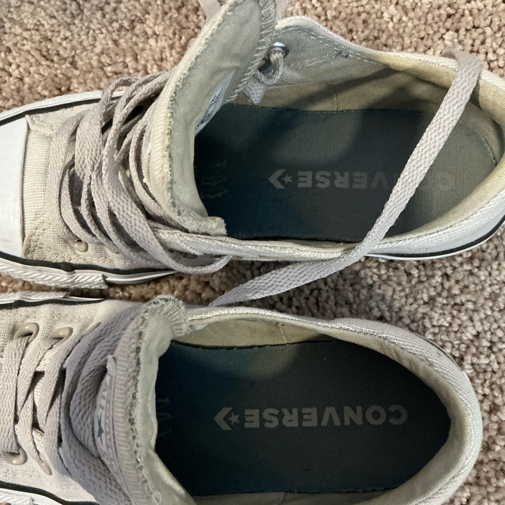 Converse - Picture 2 of 3